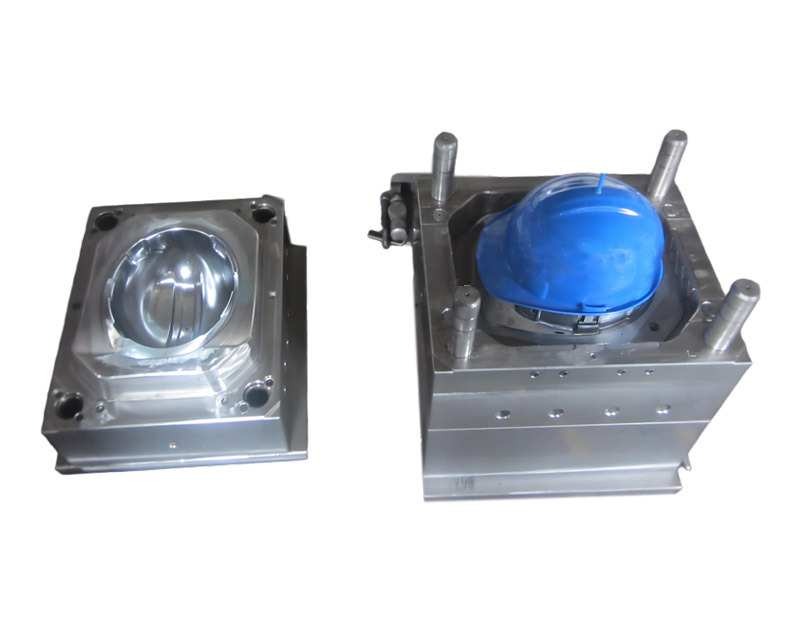 HELMET MOULD