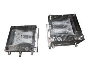 Mud compactor mould