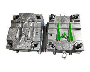 Peeler mould